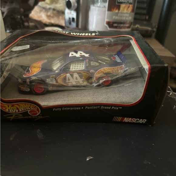 Hot Wheels Racing Petty Enterprises Pontiac Grand Prix NASCAR Vintage 1998 #44 - Picture 1 of 5